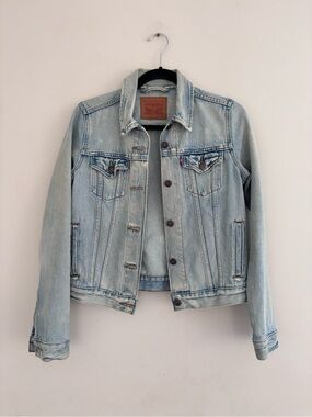 Levi's Light Blue Women's Denim Trucker Jacket